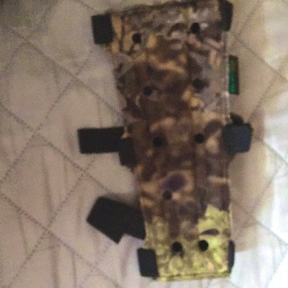 Camo arm guard for bow